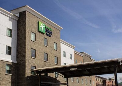 Holiday Inn Express & Suites